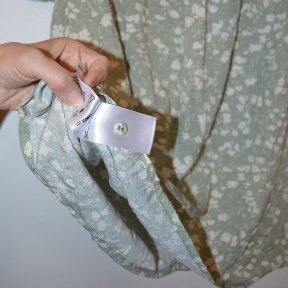 BUFFALO David Bitton Floral White on Green Short Sleeves Lace Tie Neck Blouse S - Picture 4 of 8